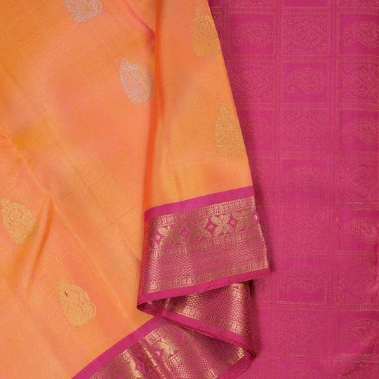 Dual-Toned Sarees: Where Colors Weave Magic