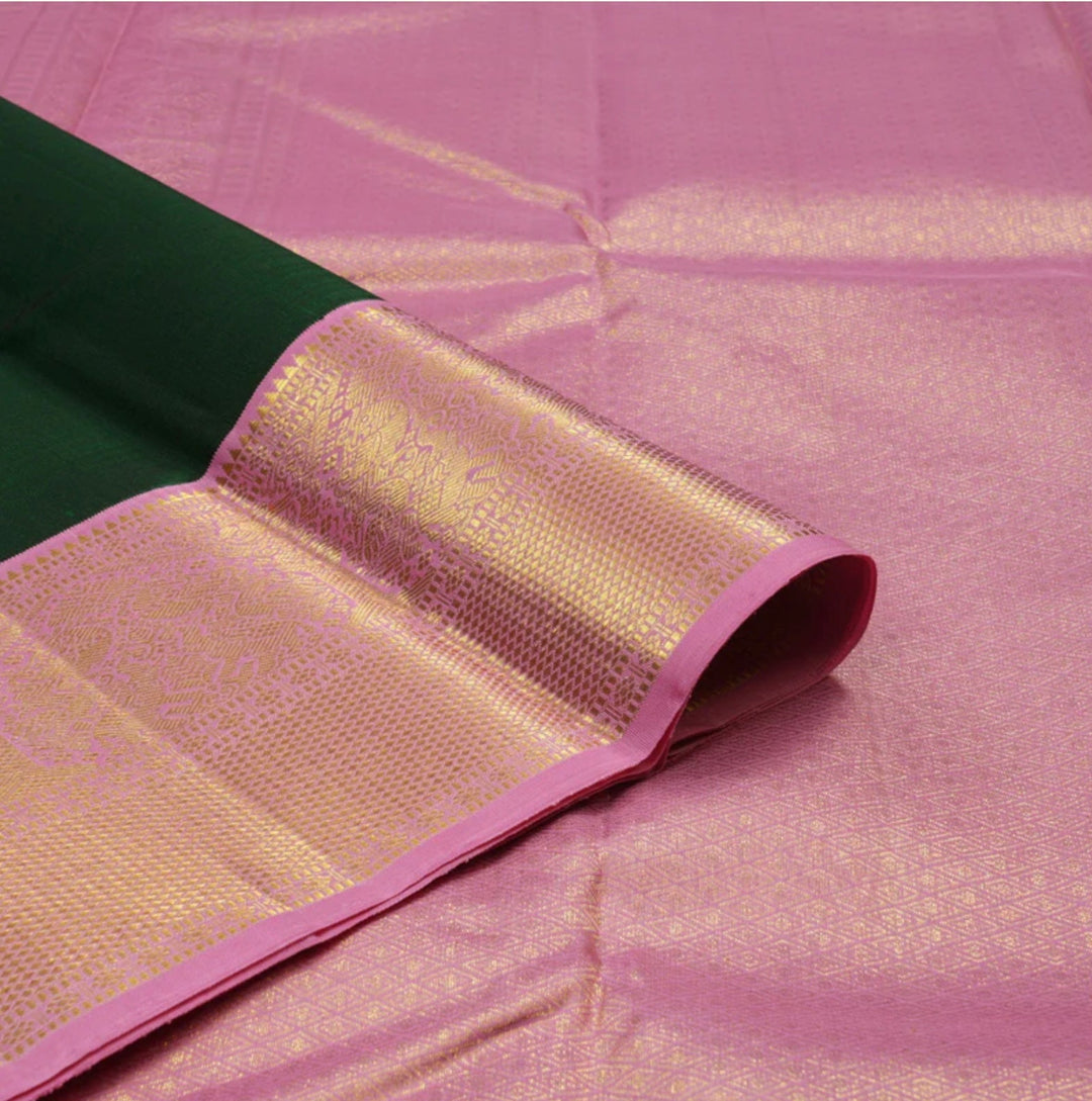 https://hayagrivassilkhouse.com/collections/korvai-contrast-kanjivaram-silk-sarees/products/hayagrivas-handloom-bottle-green-kanjivaram-silk-saree-with-baby-pink-border-kbe2359b4-1