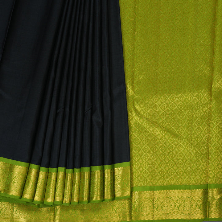 Hayagrivas Handloom Black Kanjivaram Silk Saree with Parrot Green Border KBE2022L2-4