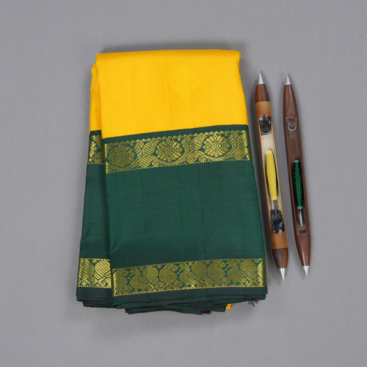 Hayagrivas Yellow Handloom Kanjivaram Silk Saree with Bottle Green Border BBC1303K8-4