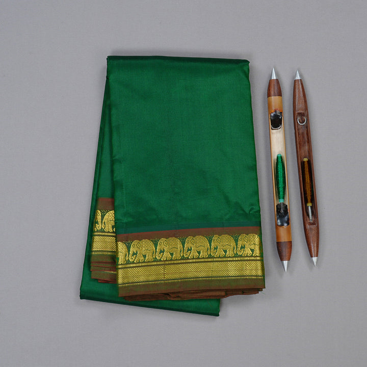 Hayagrivas Bottle Green Handloom Kanjivaram Silk Saree with Mandhalir Border BBD1113K1-19