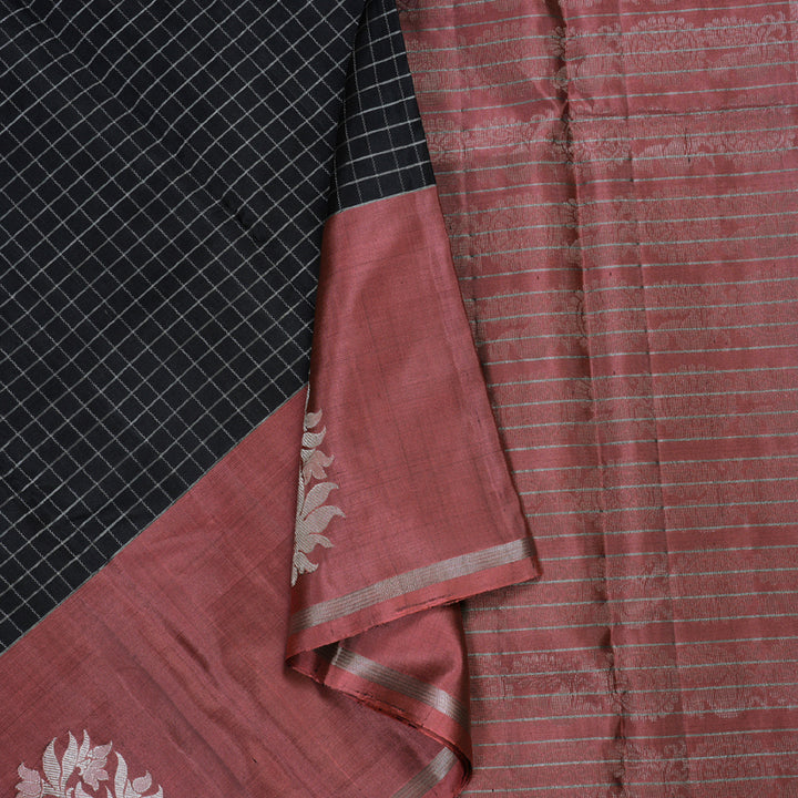 Hayagrivas Black Handloom Soft Silk Saree with Peach Pink Border BBD1211K3-4