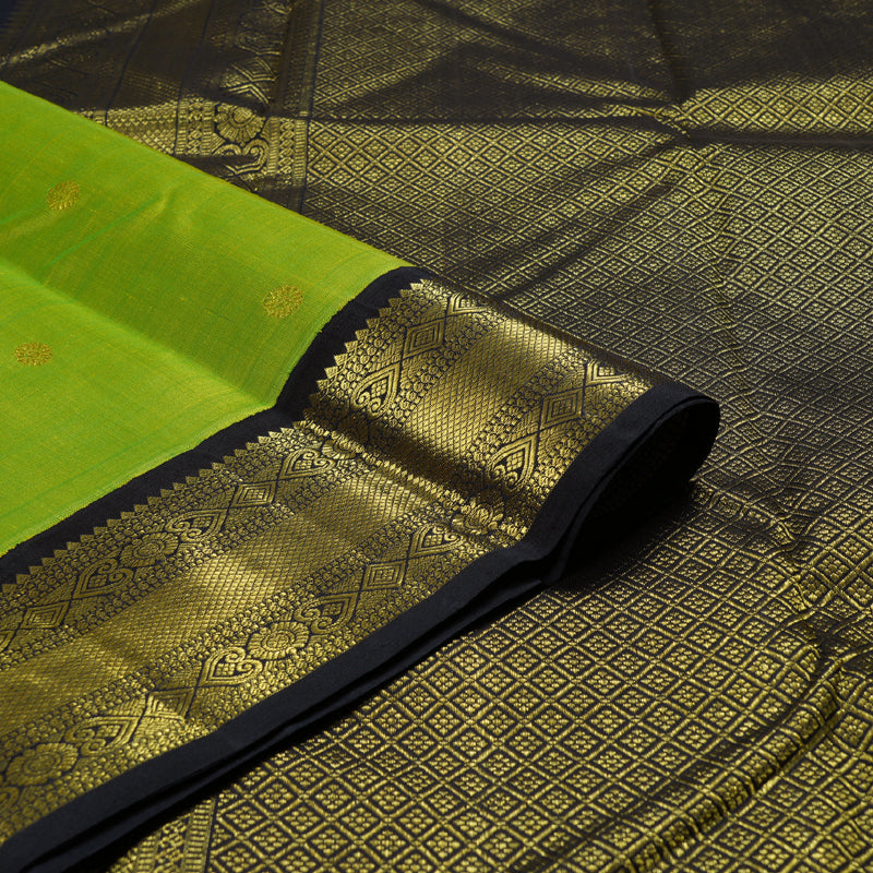 Hayagrivas Fluorescent Green Handloom Kanjivaram Silk Saree with Black Border BBD1316L9-3