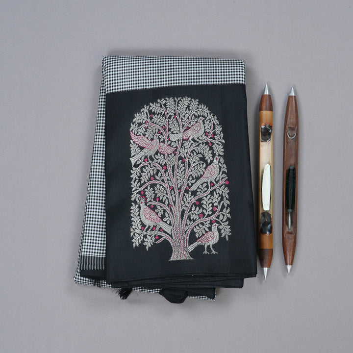 Hayagrivas Black and White Muted Checks Handloom Kanjivaram Silk Saree with Black Border BBD1471L5-1