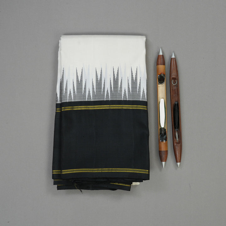 Hayagrivas Handloom Pristine White Kanjivaram Silk Saree with Black Border BBD1506A1-2