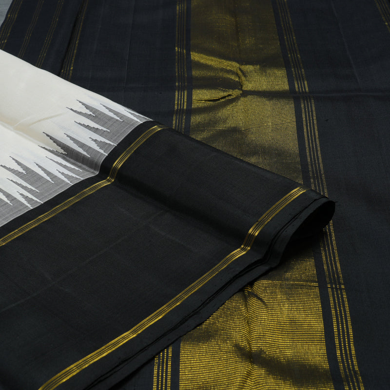 Hayagrivas Handloom Pristine White Kanjivaram Silk Saree with Black Border BBD1506A1-2