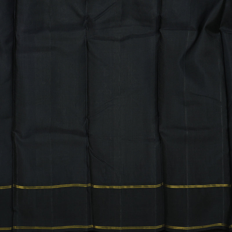 Hayagrivas Handloom Pristine White Kanjivaram Silk Saree with Black Border BBD1506A1-2