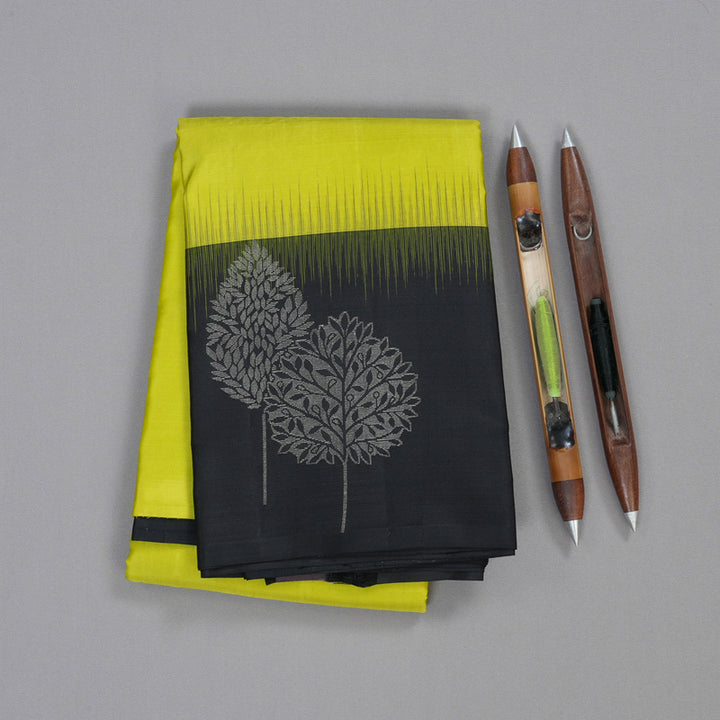 Hayagrivas Fluorescent Green Handloom Soft Silk Saree with Black Border BBD1550A13-6