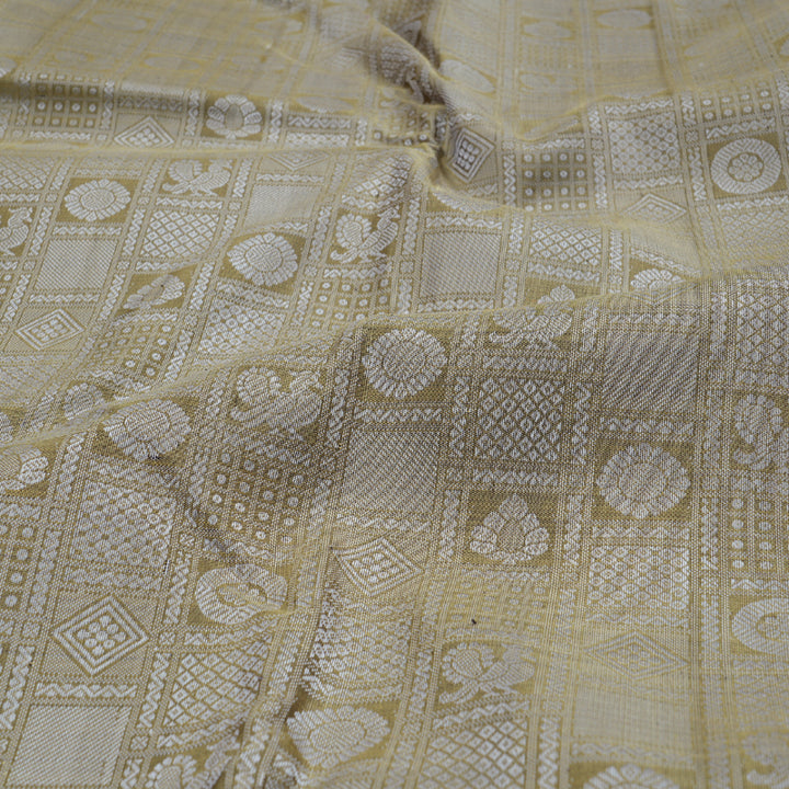Hayagrivas Handloom Light Elaichi Green Kanjivaram Silk Saree with Bottle Green Border KBE1251I1-1