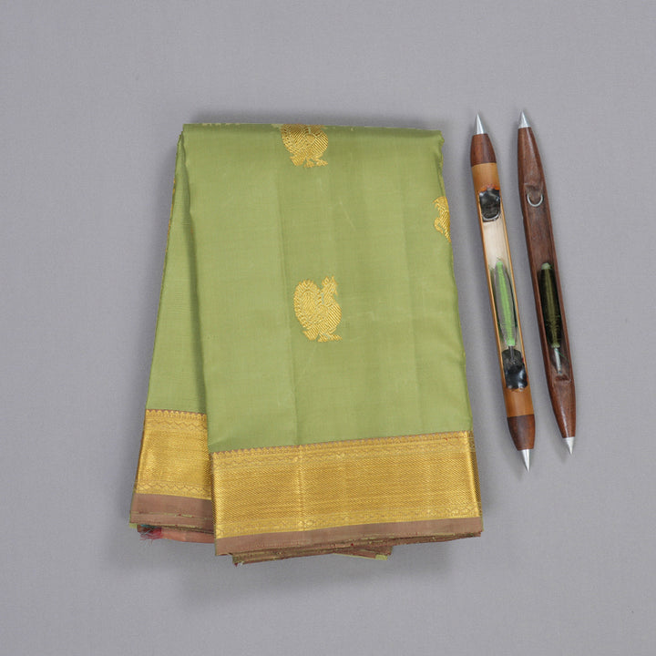 Hayagrivas Light Elaichi Green Handloom Kanjivaram Silk Saree with Dual Tone (Maroon With Light Elaichi Green) Border BBD932J1-6