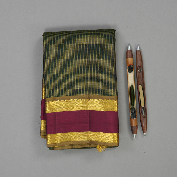 Hayagrivas Handloom Karum Pachai Kanjivaram Silk Saree with Wine border BE595-SBS