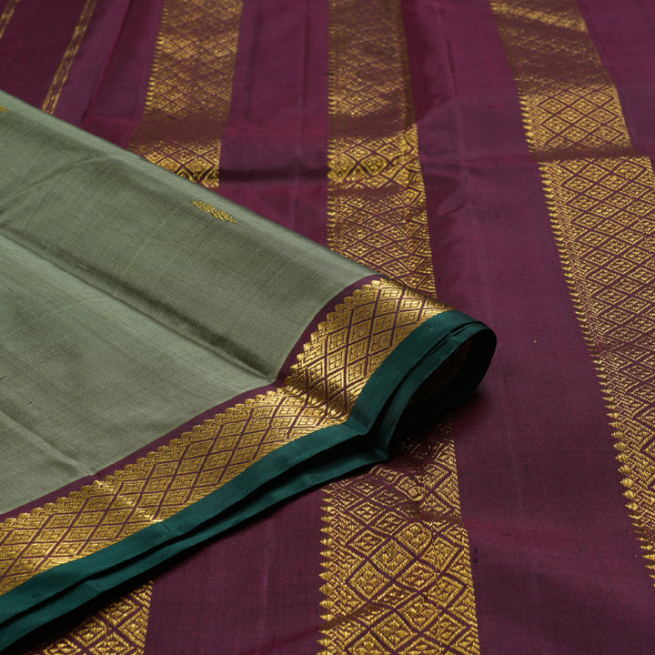 Hayagrivas Pastel Green Handloom Kanjivaram Silk Saree with Wine Maroon Border HBD4130L1-5