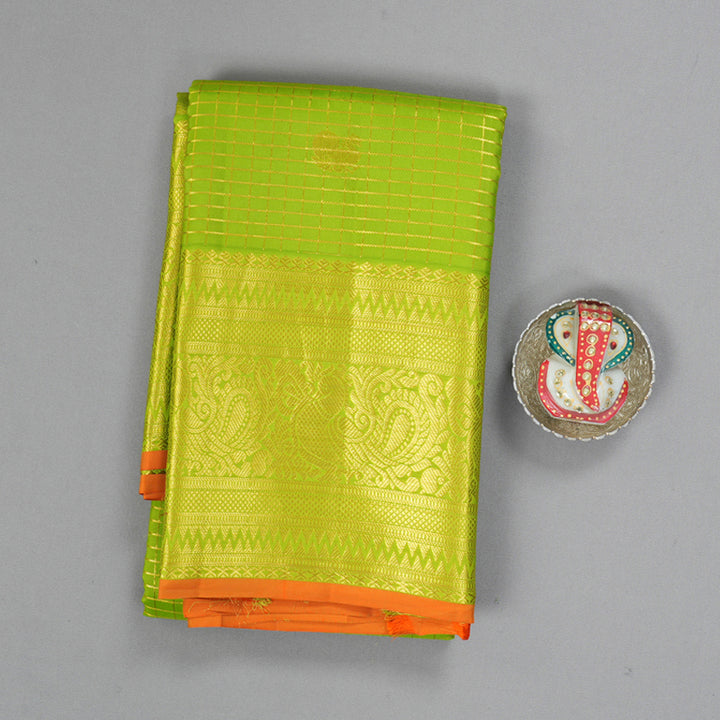 Hayagrivas Handloom Parrot Green Kanjivaram Silk Saree HBE1490C1-3