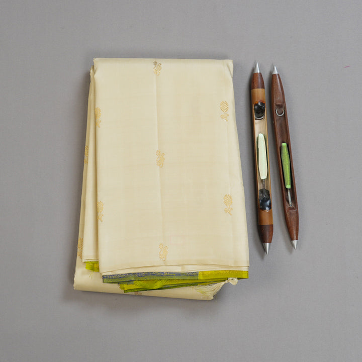 Hayagrivas Hlaf White Handloom Kanjivaram Silk Saree KBD1533A10-1