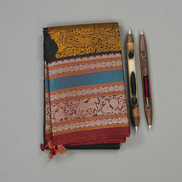 Hayagrivas Black Handloom Kanjivaram Silk Saree with Wine Maroon Border KBD2066C4-2
