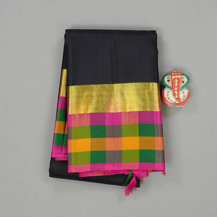Hayagrivas Handloom Kanjivaram Silk Saree in Captivating Black KBD2114C2-8