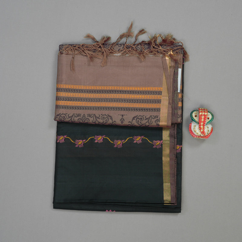 Hayagrivas Handloom Soft Silk Saree in Stylish Black KBE101D5-45