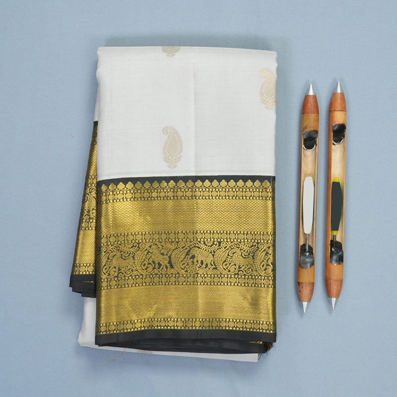 Hayagrivas Handloom Light Grey Kanjivaram Silk Saree with Karum Pachai Border KBE1075I9-1