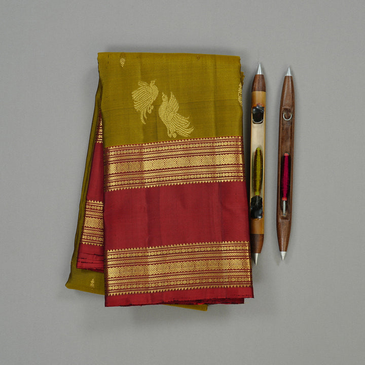Hayagrivas Sampanga Yellow Handloom Kanjivaram Silk Saree with Wine Red Border KBE110D19-1