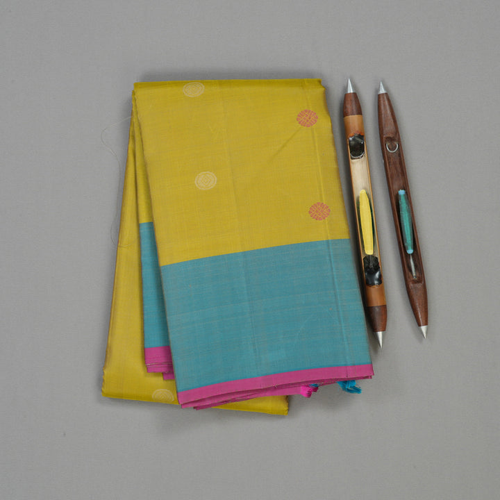 Hayagrivas Handloom Yellowish Green Kanjivaram Silk Saree with Rama Blue Border KBE1287J2-3