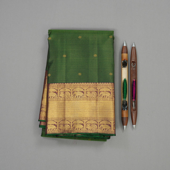 Hayagrivas Handloom Bottle Green Kanjivaram Silk Saree with Wine Purple Border KBE1401J2-1