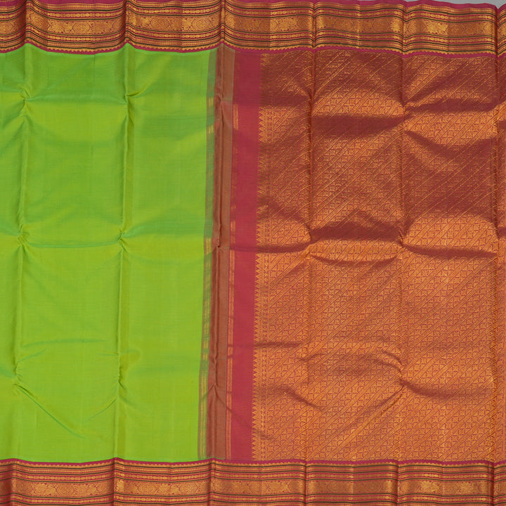 Hayagrivas Handloom Parrot Green Kanjivaram Silk Saree with Maroon Border KBE1504J1-4