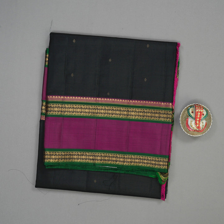 Hayagrivas Handloom Black Kanjivaram Soft Silk Saree with Wine Purple Border KBE1615K1-3