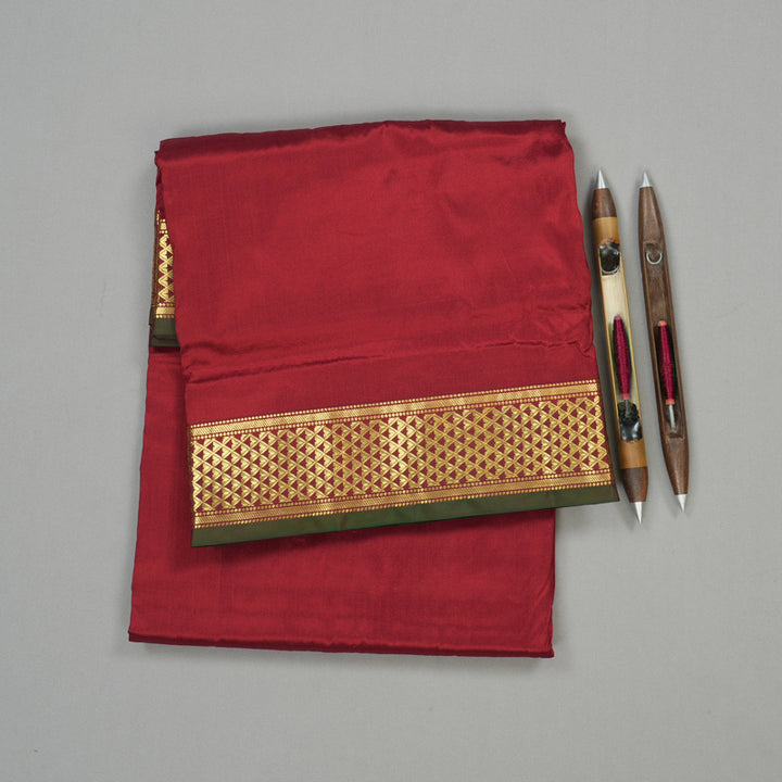 Hayagrivas Maroon Handloom Kanjivaram Ten Yards Silk Saree KBE209D1-3