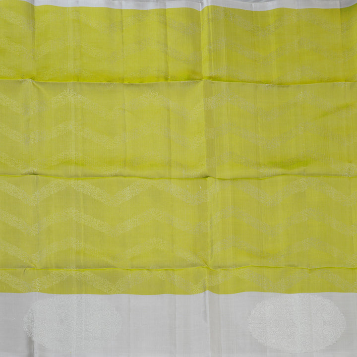 Hayagrivas Parrot Green Handloom Soft Silk Saree KBE2140A19-2