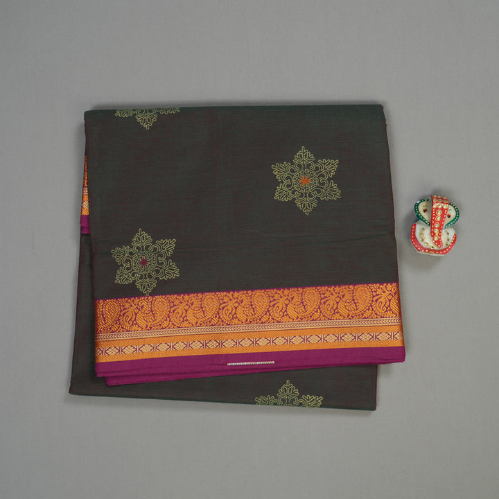 Hayagrivas Handloom Ten Yard Cotton Saree in Smart-looking Mandhalir KBE231D1-5