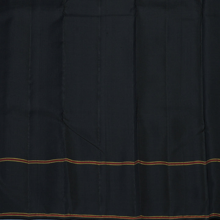 Hayagrivas Handloom White Kanjivaram Silk Saree with Ganga Jamuna Border KBE2334B6-1