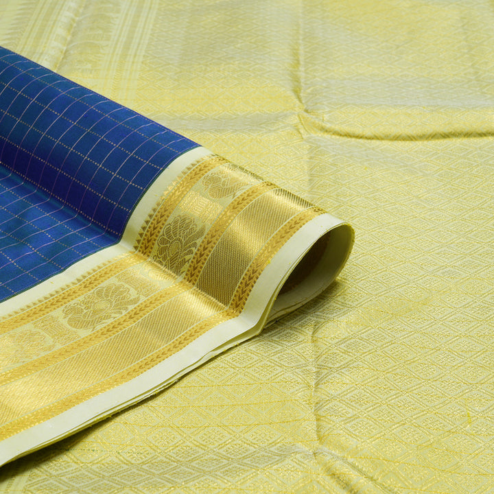 Hayagrivas Handloom Mayilkazhuthu Kanjivaram Silk Saree with Pista Green Border KBE2466C2-1