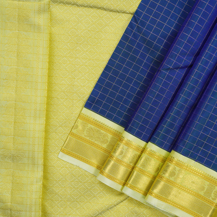 Hayagrivas Handloom Mayilkazhuthu Kanjivaram Silk Saree with Pista Green Border KBE2466C2-1