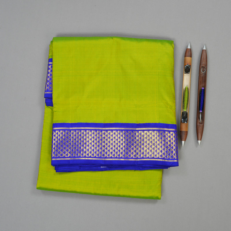 Hayagrivas Handloom Pure Kanjivaram Madisar Ten Yard Silk Saree in Vivid Fluorescent Green KBE309E4-4