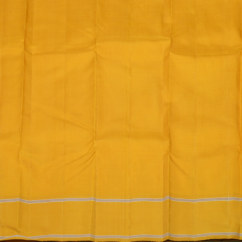 Hayagrivas White Handloom Kanjivaram Silk Saree with Ganga Jamuna (Mustard Yellow And Maroon) Border KBE328E3-5