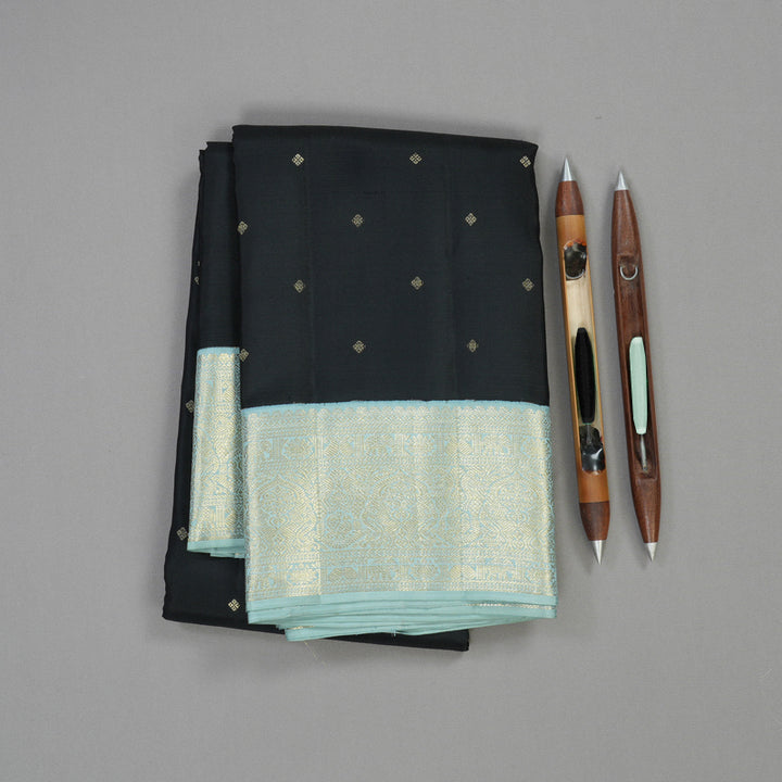 Hayagrivas Handloom Kanjivaram Silk Saree in Black with Korvai Contrast KBE468F6-3