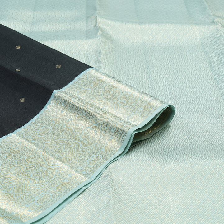 Hayagrivas Handloom Kanjivaram Silk Saree in Black with Korvai Contrast KBE468F6-3