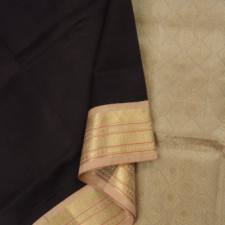 Hayagrivas Handloom Pure Silk Cotton Saree in Dark Wine Purple with Half White KBE631F8-5