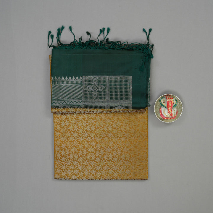 Hayagrivas Handloom Sampanga Yellow Soft Silk Saree with Karum Pachai Border KBE674G2-14