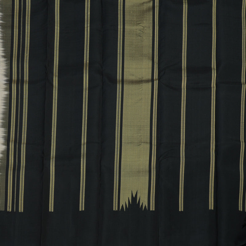 Hayagrivas Handloom Cream Kanjivaram Silk Saree with Black Border KBE866H10-4