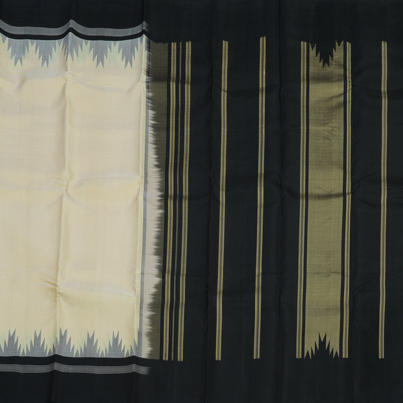 Hayagrivas Handloom Cream Kanjivaram Silk Saree with Black Border KBE866H10-4