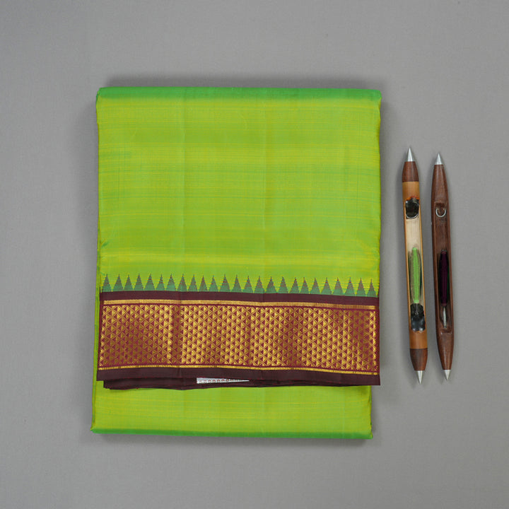 Hayagrivas Handloom Fluorescent Green Kanjivaram Ten Yards Silk Saree with Wine Brown Border KBE945H4-2