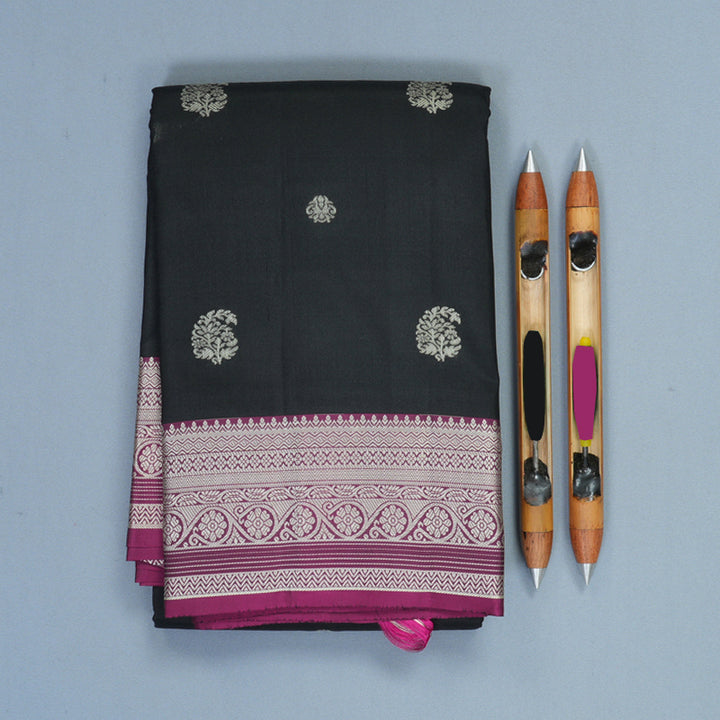 Hayagrivas Handloom Black Kanjivaram Silk Saree with Vadamalli Border KBF725G33-5
