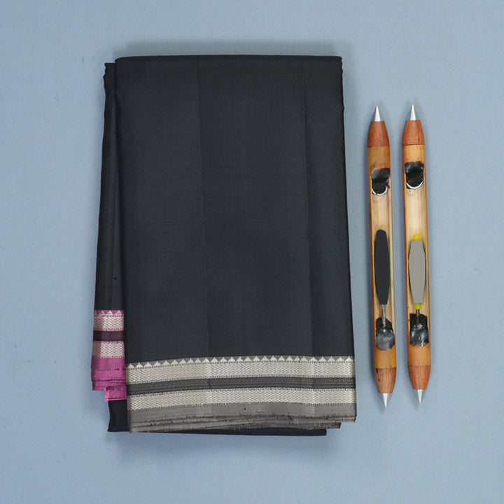 Hayagrivas Handloom Black Kanjivaram Silk Saree with Ganga Jamuna Border KBF754H2-3