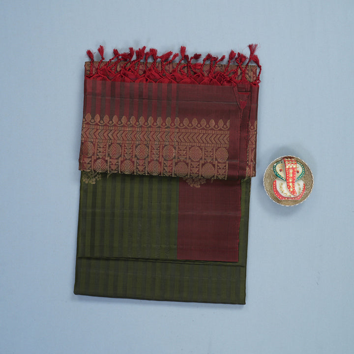 Hayagrivas Mehandi Green Handloom Soft Silk Saree KBF883H2-30