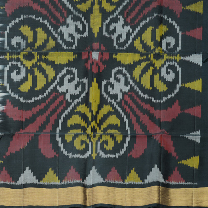 Hayagrivas Cream Handloom Ikkat Soft Silk Saree KBF909H2-27