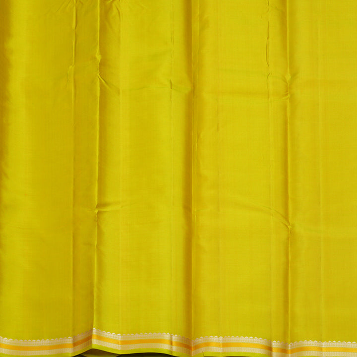 Hayagrivas Handloom Orangish-Pink Kanjivaram Silk Saree with Ganga Jamuna Border KBF915H2-7