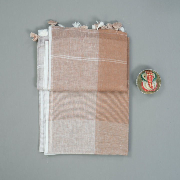 Hayagrivas Light Brown & White Checks Handloom Linen Saree KSBE147C12-5