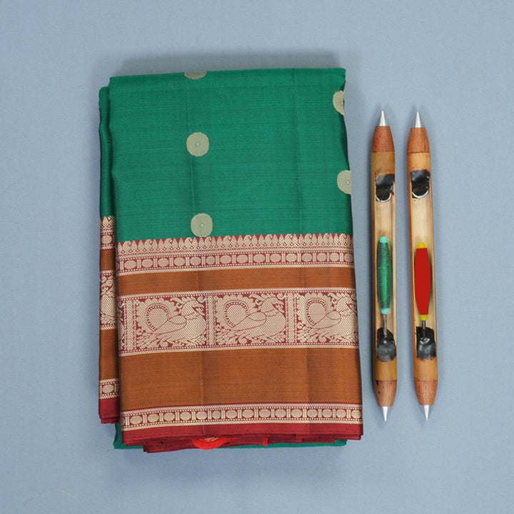 Hayagrivas Handloom Emerald Green Kanjivaram Silk Saree with Maroon Border SSKBF149H11-5